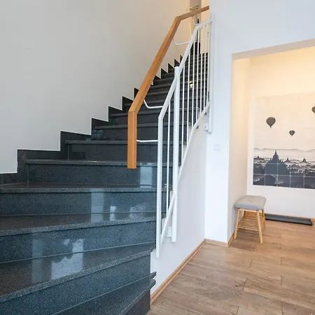 Hello Holidays Residenz - Himmelstraeumer - Penthouse - Sauna - Parkplatz Bad Zwischenahn